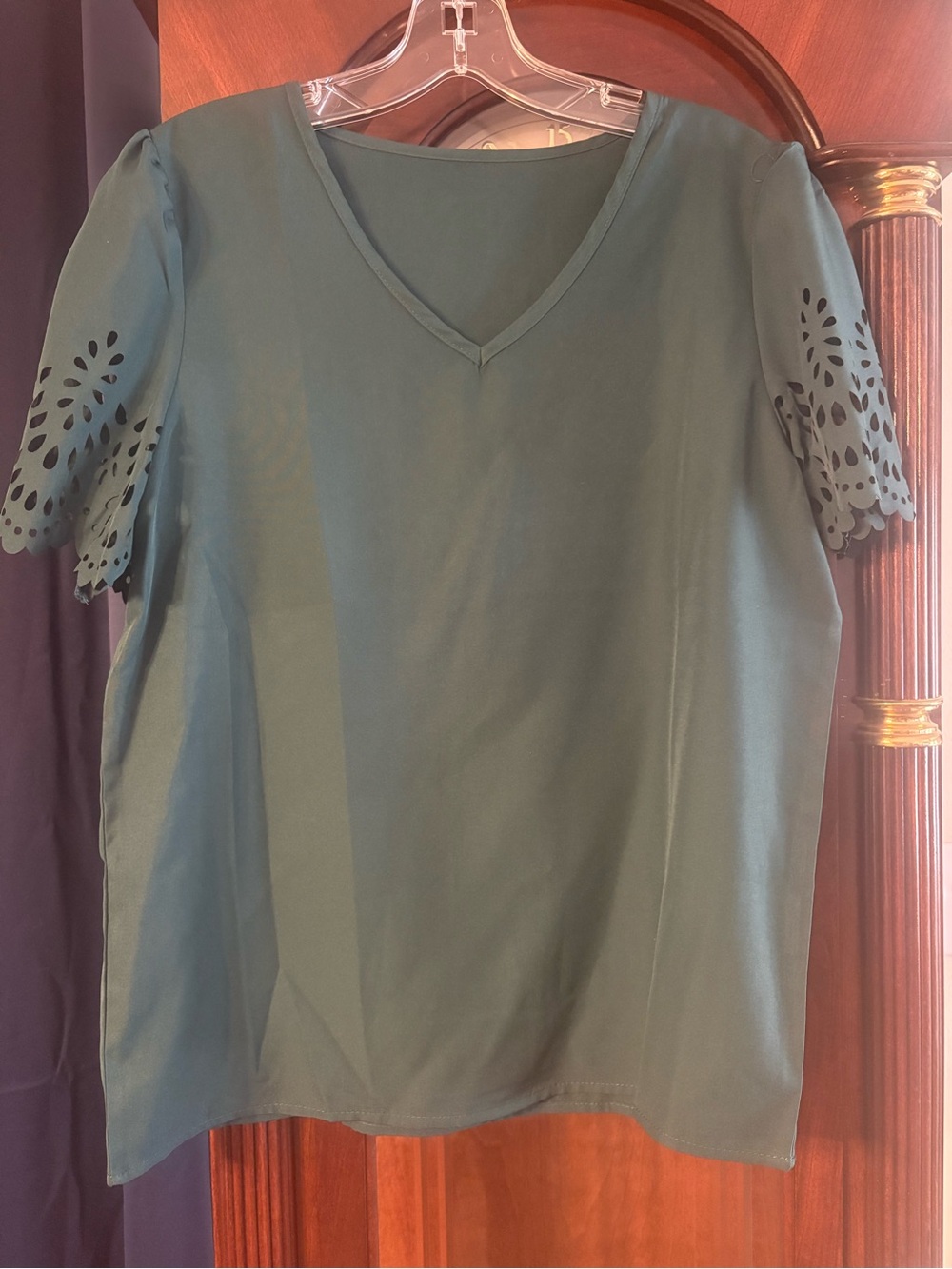 Source Unknown V-Neck Short Sleeve Blouse in Teal Green with Laser-Cut Sleeves